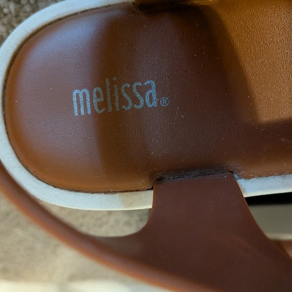Melissa possession platform